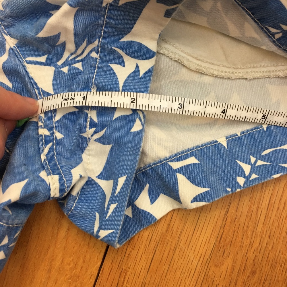 Express Shorts - Picture 6 of 7